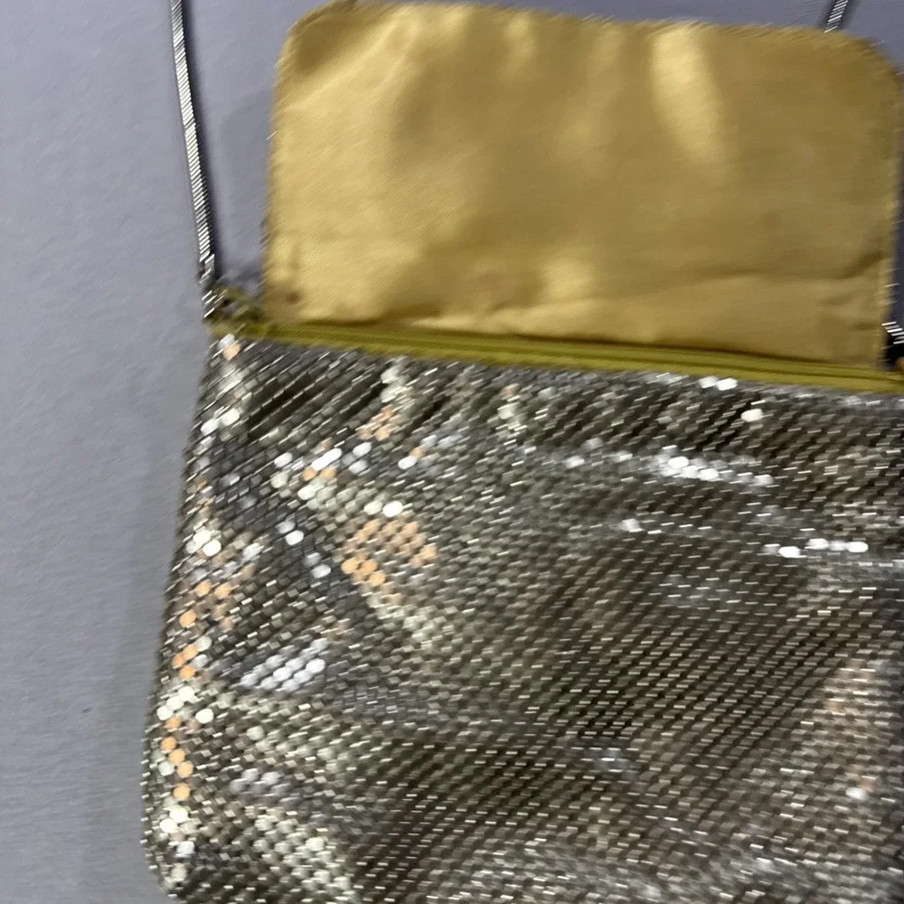 Valerie Stevens Silver Metal Mesh Evening Bag Metal Strap Mini Purse Mirror CUTE